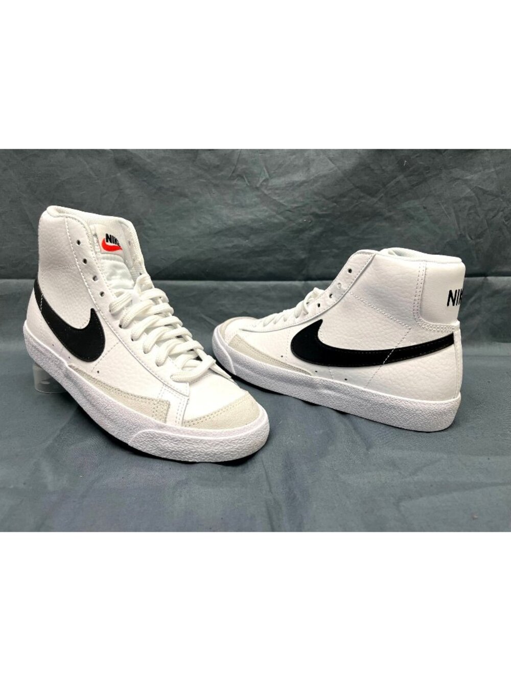 Nike Blazer Mid 77 (GS) Sneakers Leather White Black Boys Size 7 NEW NO BOX!